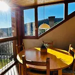 Casa Mya. A Modern Duplex In The Spanish Pyrenees Prázdninový dům