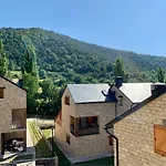 Casa Mya. A Modern Duplex In The Spanish Pyrenees Aso de Sobremonte