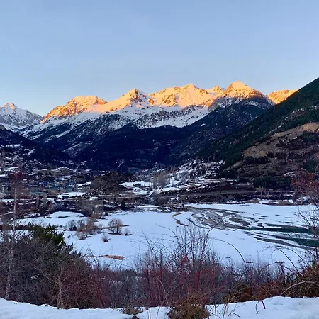 Feriehus Casa Mya. A Modern Duplex In The Spanish Pyrenees Aso de Sobremonte