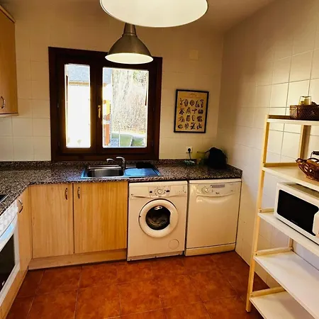 Casa Mya. A Modern Duplex In The Spanish Pyrenees Feriehus