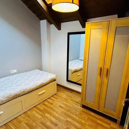 Casa Mya. A Modern Duplex In The Spanish Pyrenees Feriehus *