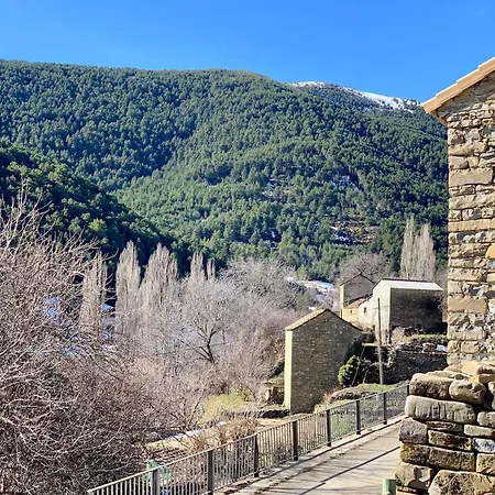 Feriehus Casa Mya. A Modern Duplex In The Spanish Pyrenees Aso de Sobremonte