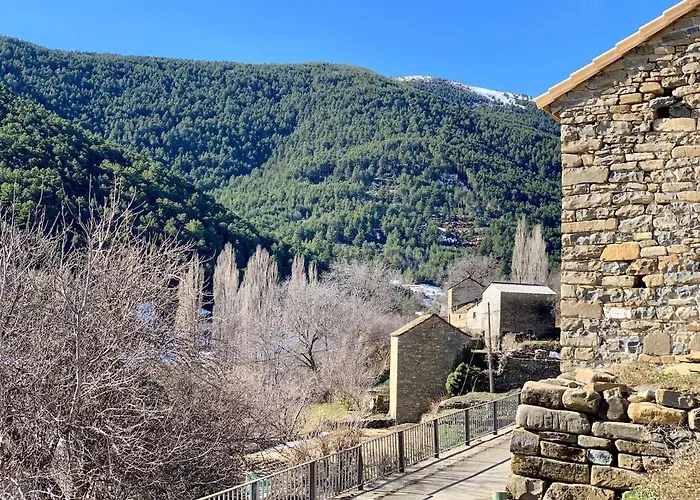 Casa de Férias Casa Mya. A Modern Duplex In The Spanish Pyrenees Aso de Sobremonte